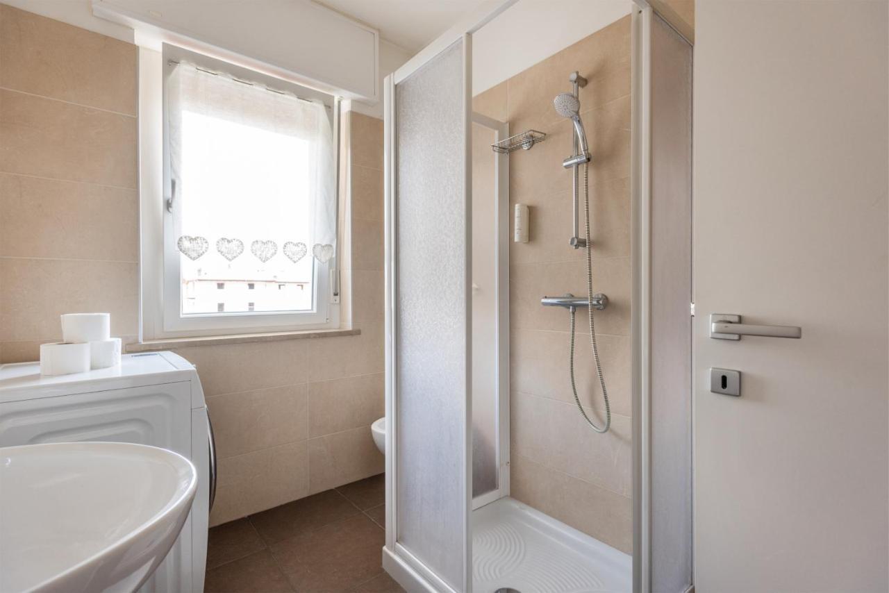 Residenza Elisabetta Apartment Riva del Garda Luaran gambar